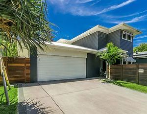 Elua Beach House - Modern Central Home W/ Swim Spa Byron Bay Australia