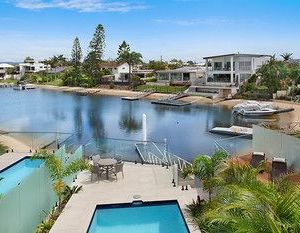 Bay Breeze Broadbeach Australia