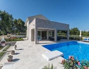 Villa With 4 Bedrooms in Pitve, With Wonderful sea View, Private Pool, Jelsa Croatia