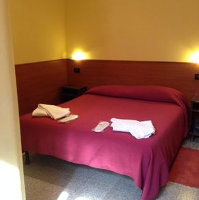NearBy Hotel