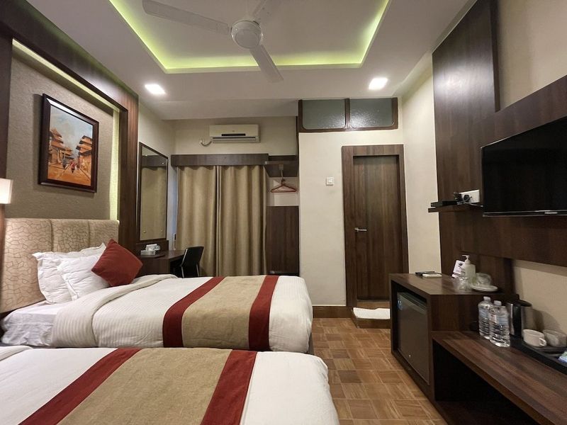 Hotel Photo 1