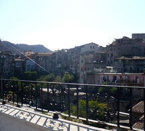 NearBy Hotel
