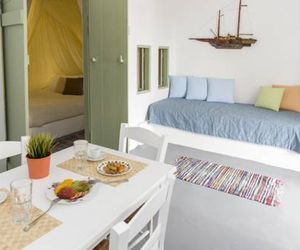 Thalassitra Private Pool Suites & Spa Adamas Greece