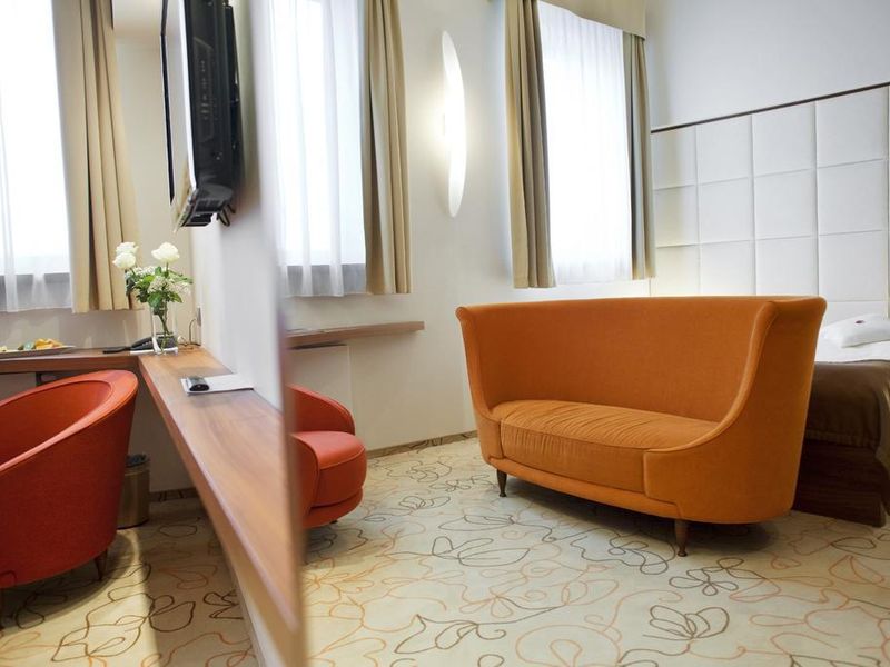 Hotel Photo 8