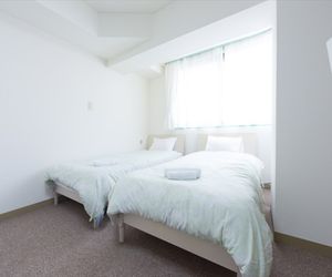 D195-303.Long-stay welcome JR Kamata Station #303 Takatsu Japan