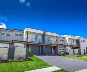 Escape At Nobbys Executive Townhouse 1 74 Pacific Drive Port Macquarie Australia