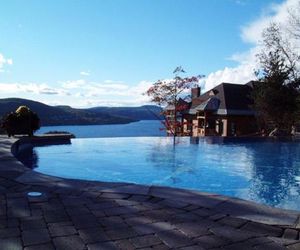 Luxurious Equinoxe Ski-in/Ski-out Mont Tremblant Canada