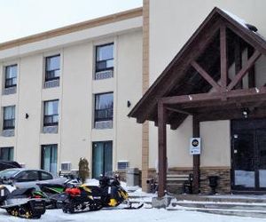 red maple inn and suites Huntsville Canada