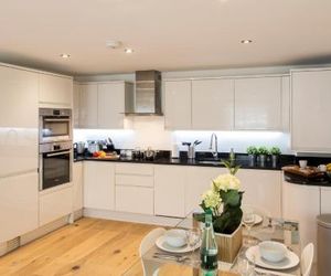 Finchley Central - Luxury 2 bed ground floor apartment Hendon United Kingdom