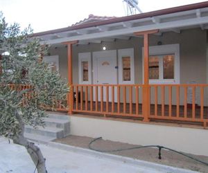Rent House Elia Nea Peramos Greece