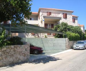 Apartments by the sea Postira (Brac) - 14902 Postira Croatia