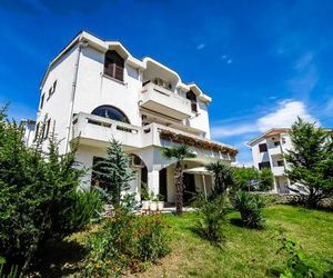 Apartments Bozo Baska Croatia