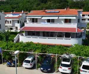 Apartments Sersic Baska I Baska Croatia