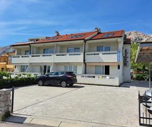 Apartments Mare I Baska Croatia