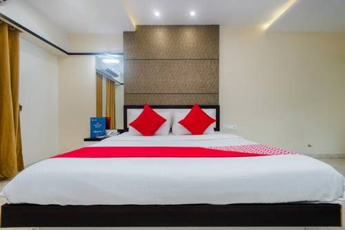 OYO 12799 Blue Bell Residency