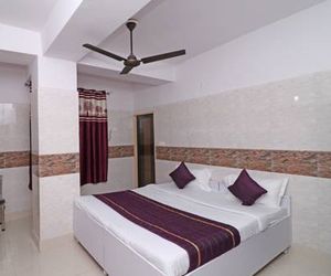 OYO 12911 Velvet inn Samalka India
