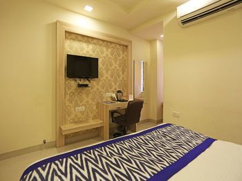 OYO 4772 Park Grand Hotel & Resort
