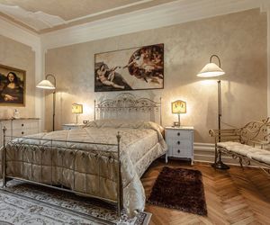 La Grande Dame - By House Of Travelers - Como Italy