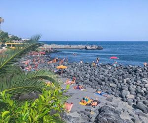 La Casa Di Iside A Mare Catania Italy