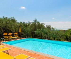 Pet-friendly Farmhouse in Montecatini Terme with Sauna and Jacuzzi Pieve a Nievole Italy
