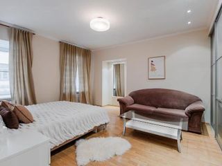 Apartment on Nevsky 66