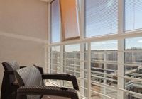 Отзывы Новые апартаменты с панорамным балконом в центре, 1 звезда