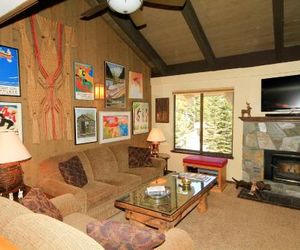 Discovery 4 #142, Loft Mammoth Lake United States