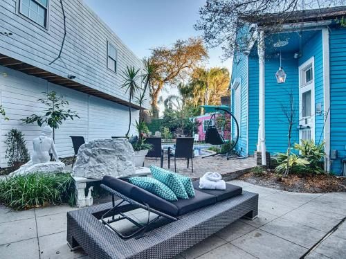 Five BR – Sleeps 10! Steps from French Quarter, New Orleans United States
