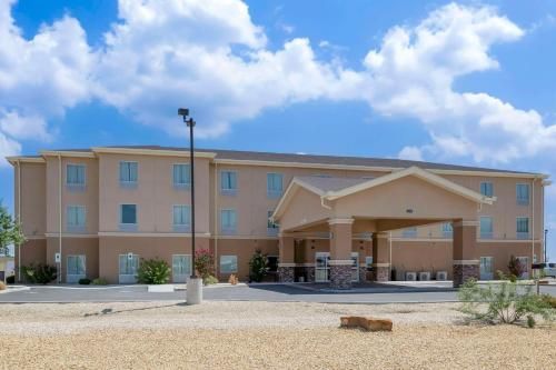 Photo of Quality Inn & Suites