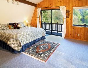 Index River Roost - Three Bedroom Cabin with River View Index United States