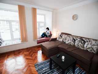 Апартаменты в Центральный район — 60 кв. м., спальни: 3, собственных ванных: 1