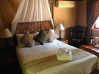 Фото отеля Phokoje Bush Lodge