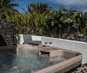 Casa Tahiche - Jacuzzi, WIFI & BBQ Nazaret Spain