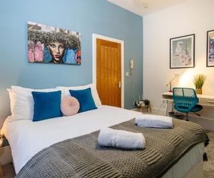 Beside the Seaside Apartment - sleeps 1 to 3 guests - fast wifi Brighton and Hove United Kingdom