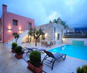 Villa Hawk Platanes Greece