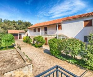 Apartment Alma 1600 Pula Croatia