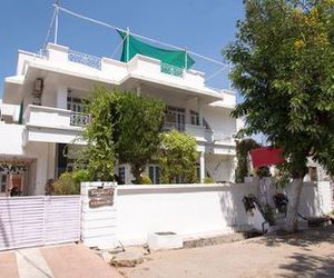 OYO 13224 Home Modern Stay Ambamata Scheme Udaipur India