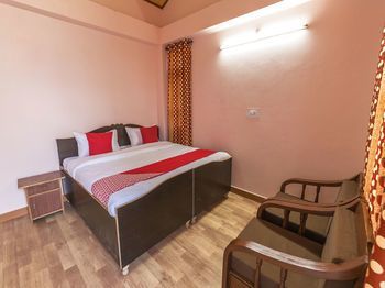 OYO 12430 Home Pine Tree Valley Chotta Shimla