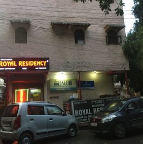 NearBy Hotel
