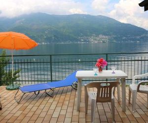 Casa al Lago Trentuno B Pino sulla Sponda del Lago Maggiore Italy