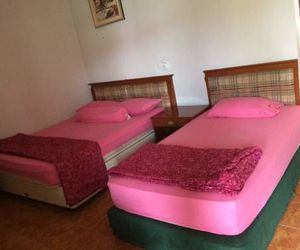 Cenang Room Rahsia Motel Pantai Tengah Malaysia
