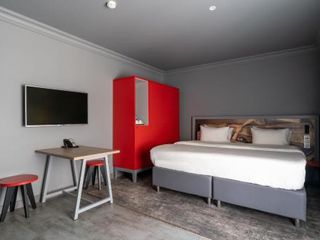 Theatre Square Hotel