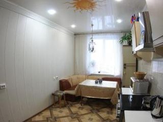 Apartment on Ushinskogo 33/3