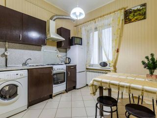 Двух комнатная квартира на Невском проспекте .