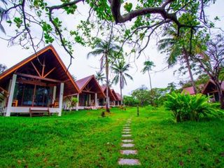 Hotel pic Phayamas Private Beach Resort