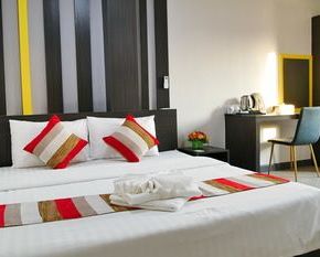NearBy Hotel