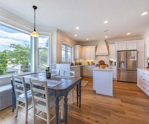 Lincoln-River/Mt View-4BR/3.5BA Hood River United States