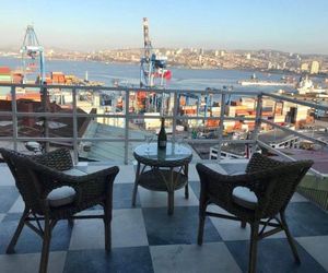Casa porteña en cerro Artilleria Valparaiso Chile