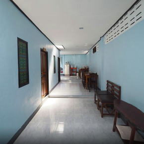 NearBy Hotel