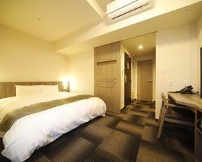 NearBy Hotel